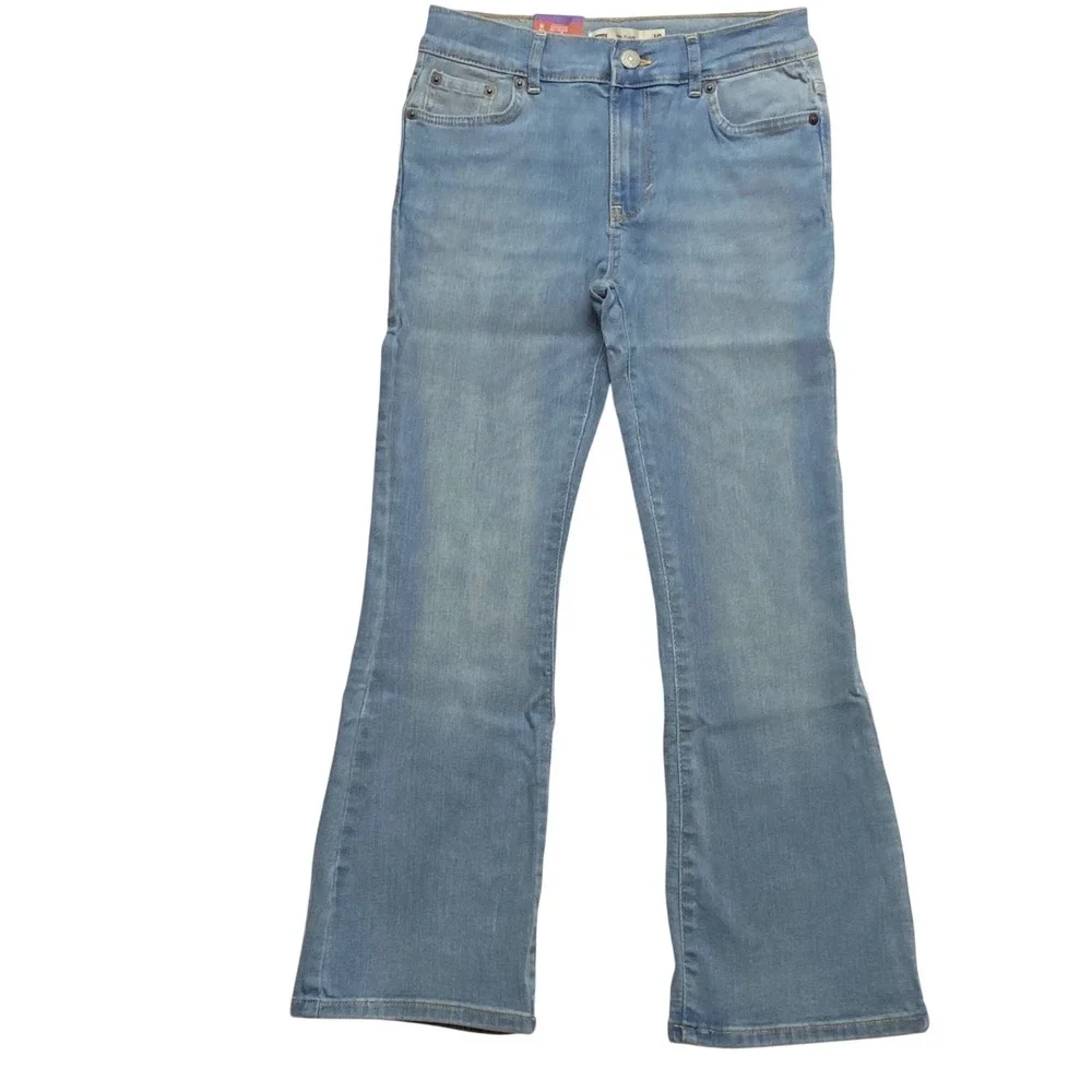 Levis Strauss leg traditional
